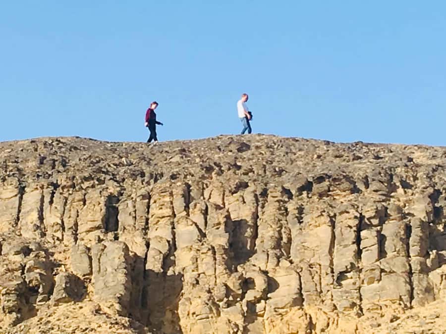 3 Days 2 Nights Visit White Desert & Bahariya From Cairo - Night at Al-Hafiz: Camp Vibes, Insect Reality, and Comfort Tradeoffs