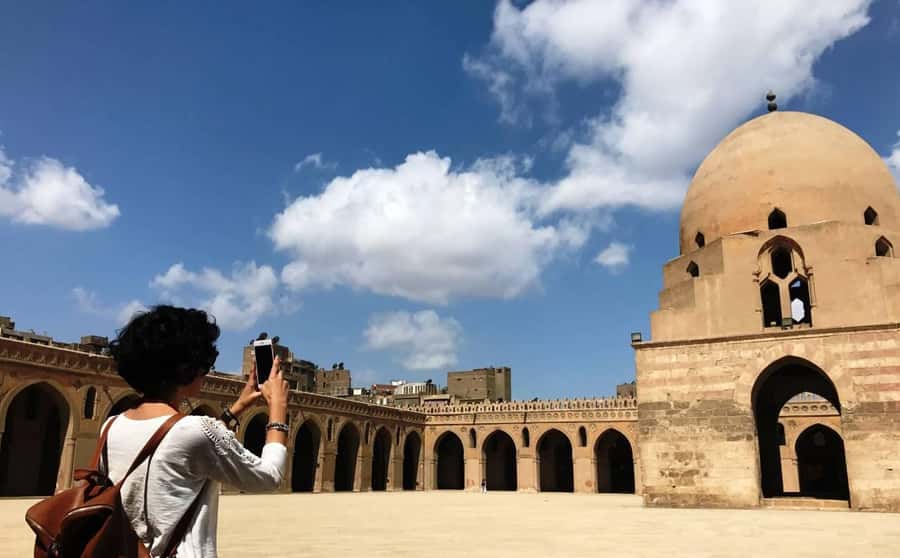 3-Days of Cairo: Pyramids, Museums & Old Cairo Private tours - Day 3: Coptic Cairo Churches, Historic Mosques, and Khan el-Khalili