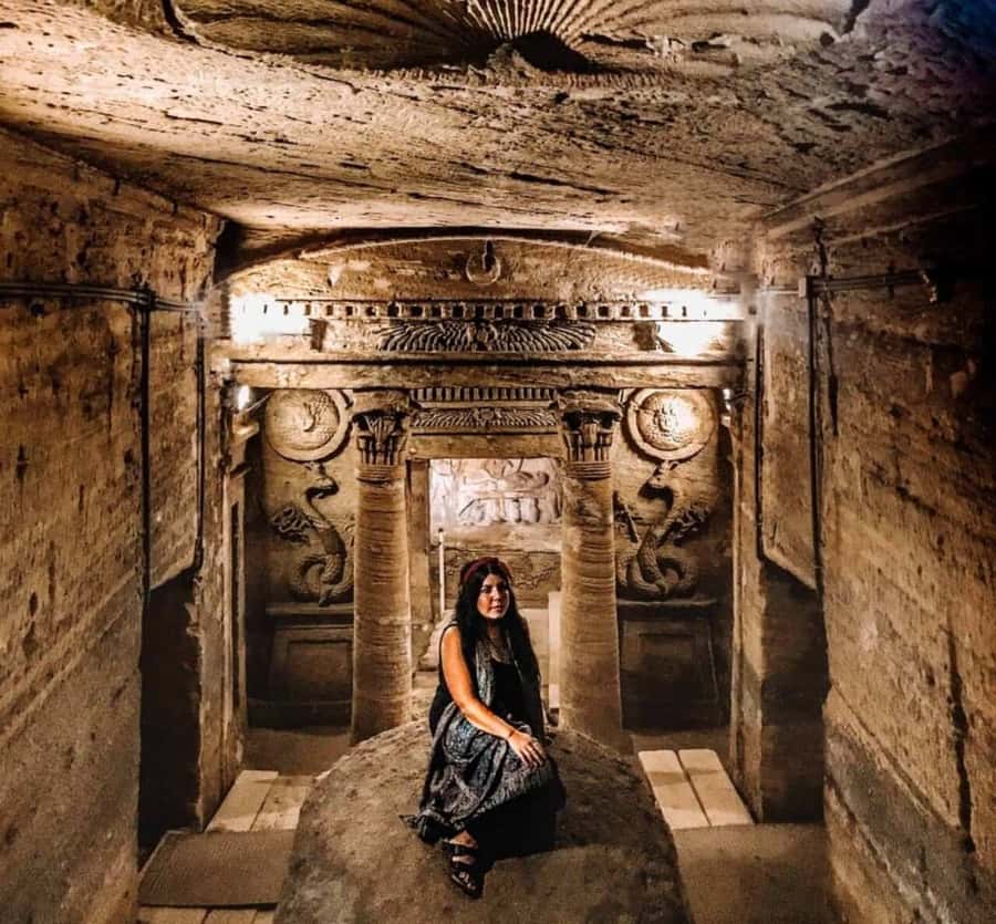 Alexandria Female Guided with Catacombs & Alexandria Library - Kom El Shoqafa Catacombs: the underground story that starts it all