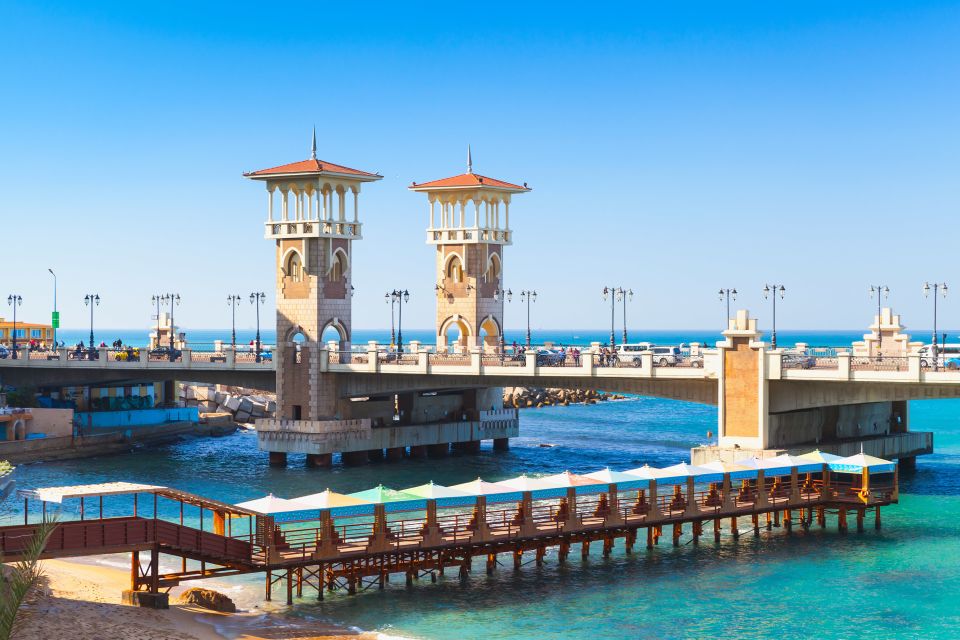 Alexandria: Library, Amphitheater & Citadel Tour - St. Mark, Abbo Elabbas Mosque, and old downtown: where the day turns human