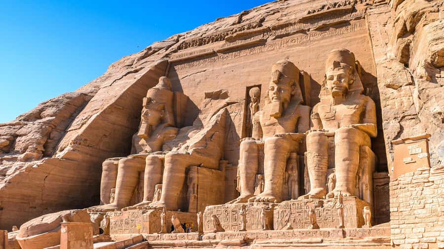 Aswan: Abu Simbel Group Tour with Guide and Entrance Fees - Timing and pacing: how long you’ll really have at the temples