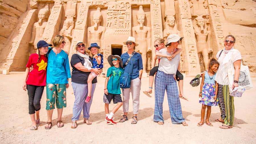 Aswan: Abu Simbel & Nefertari Temples Express Tour by Air. - Flight to Abu Simbel: the fastest route to first impressions