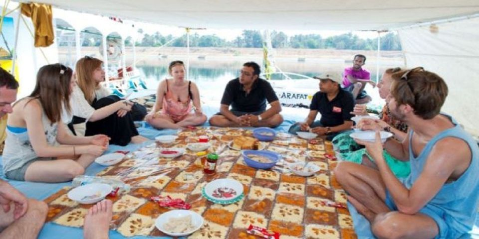 Aswan: Felucca Ride on The Nile River with an Egyptian Meal - Guides and crew: what makes the service feel smooth