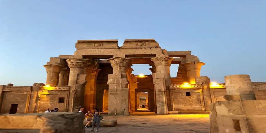 Aswan: Kom Ombo Day Tour with Luxor Transfer - Kom Ombo’s double design: what you’re actually seeing