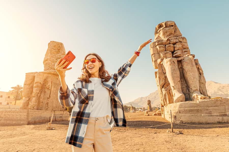 Aswan: Luxor Day Trip with Sunrise Hot Air Balloon & Felucca - The Aswan to Luxor drive: why timing matters