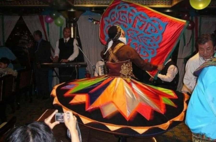 Book online Dinner cruise in Cairo 5 Stars Luxury - Why a Cairo Nile Dinner Cruise Feels Different