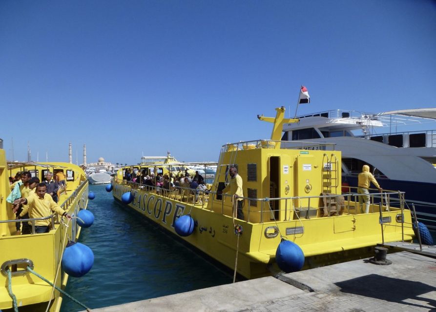 Cairo: Ain Sokhna Semi-Submarine with optional Transfer - Boat Comfort and Crew: Clean, Well Maintained, and Safety-First