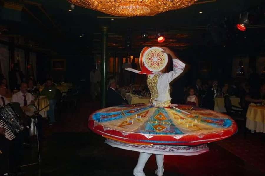 Cairo : Cairo Nile Dinner Cruise and Show - Who this Nile dinner cruise is best for