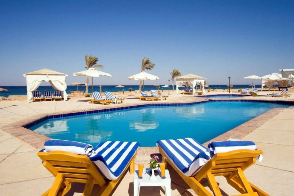 Cairo: Day Tour to the Red Sea with Lunch - Timing and logistics: Where the day fits in your Cairo schedule