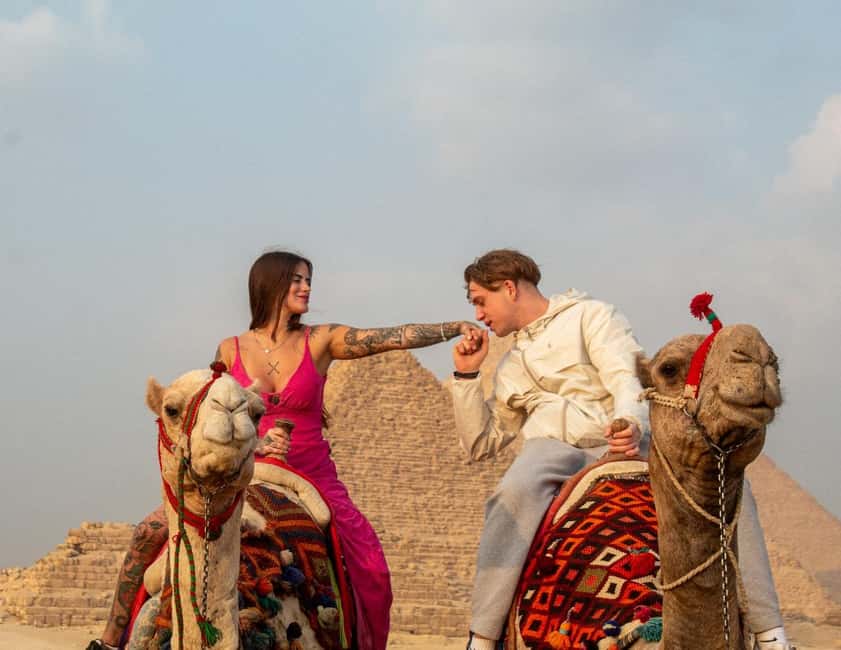 Cairo Deluxe Tour: Pyramids,Museum & Khan El Khalili + Lunch - Giza Plateau: pyramids, Sphinx, and Valley Temple without the guesswork