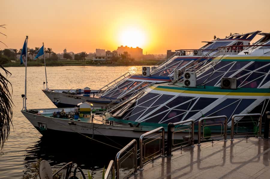 Cairo: Dinner Cruise on the Nile River - Why a Nile Dinner Cruise Feels Like Cairo After Dark