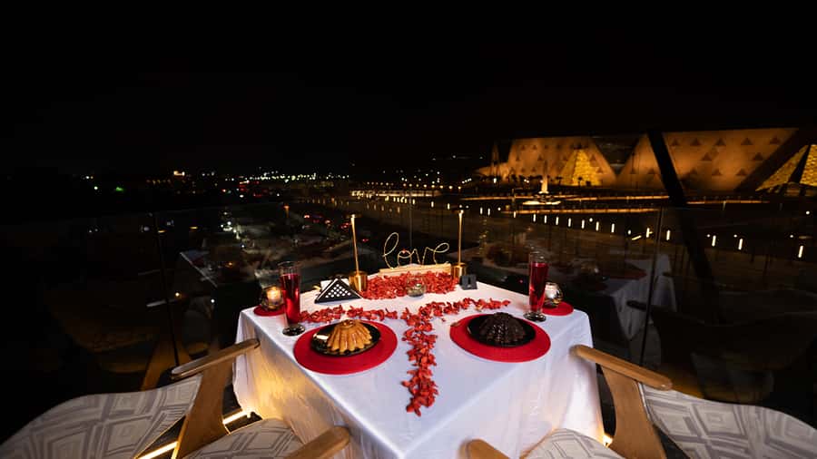 Cairo: Dinner with Grand Egyptian Museum & Pyramids Views - Pickup Points and Extra Charges: Plan Smart From the Start