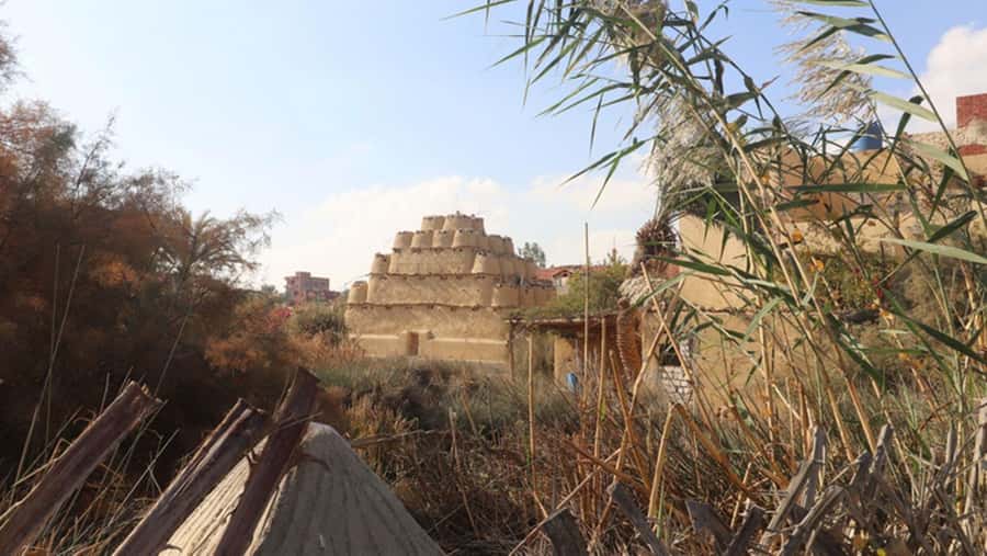 Cairo: Fayoum, Wadi El Rayan, and Wadi al Hitan 4x4 Tour - Magic Lake: Surreal Desert Geometry for Photos That Actually Work