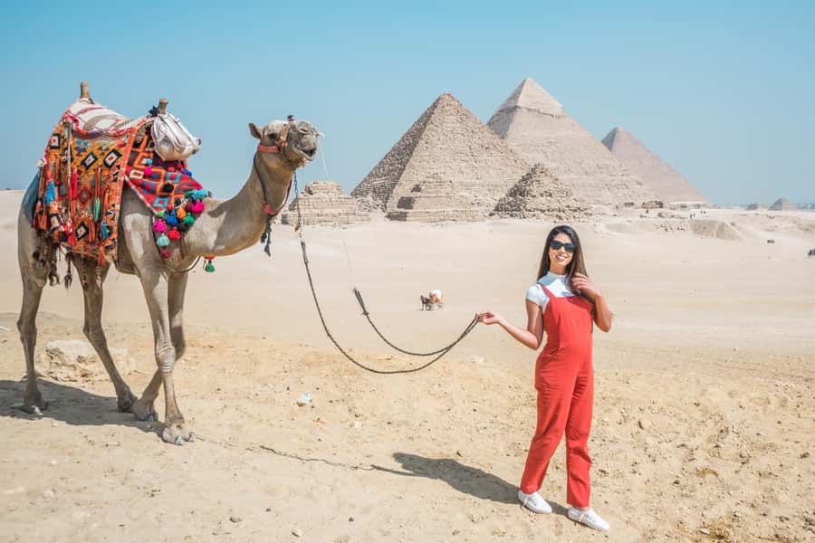 Cairo: Female-Guided Pyramids, Sphinx & Museum City Tour - Key things that make this tour work