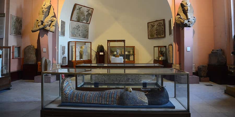Cairo/Giza: Guided Pyramids, Sphinx and Egyptian Museum Tour - The shopping stops: where you should set boundaries
