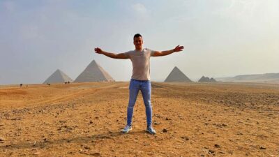 Cairo: Giza Pyramids, Egyptian Museum & Nile Dinner Cruise. - Giza Plateau: what you see at Cheops, Chephren, and Mykerinus