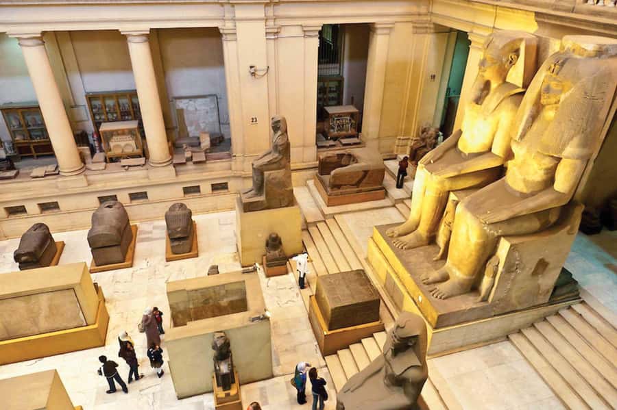 Cairo: Giza Pyramids, Museum & Tahrir Square Private Tour. - Tahrir Square after the museum: why a modern stop helps