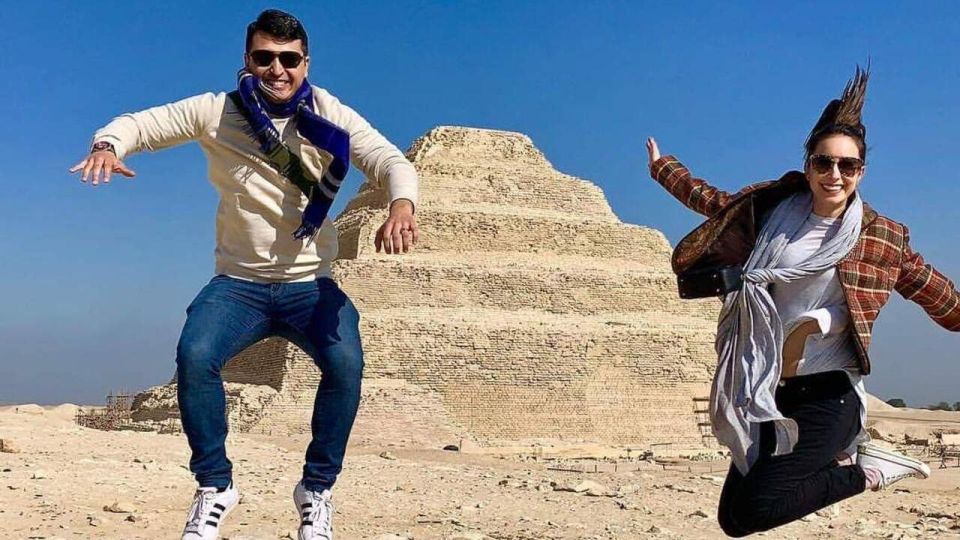 Cairo: Giza Pyramids, Sakkara and Dahshur Private Day Tour - Giza Plateau’s pyramid trio: Cheops, Chephren, and Mykerinus