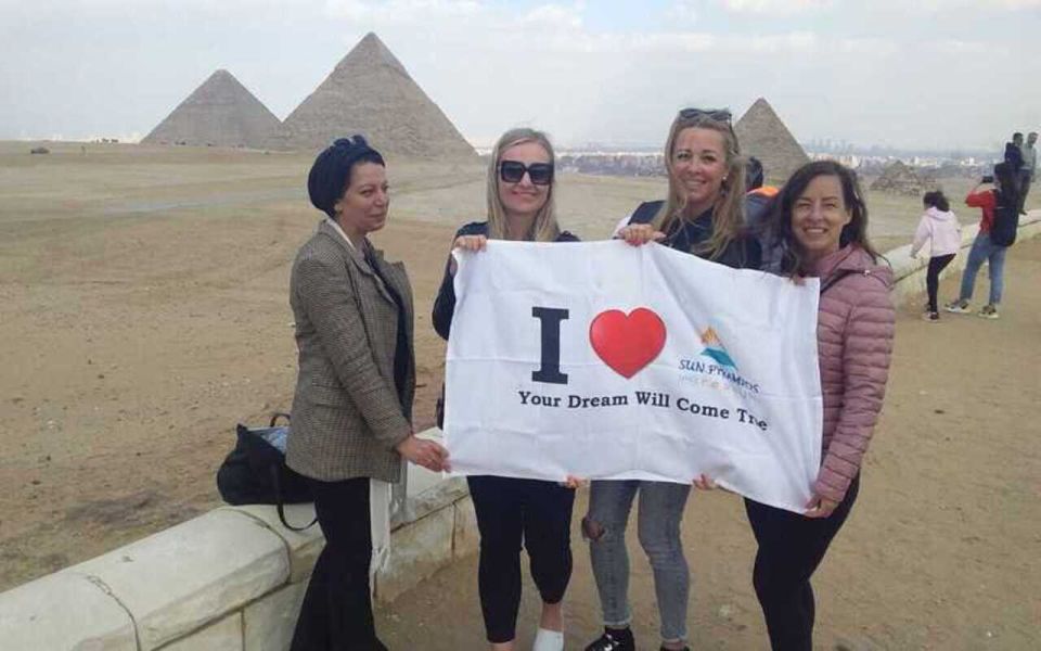 Cairo: Giza Pyramids, Sakkara and Dahshur Private Day Tour - Great Sphinx and Valley Temple of Chephren