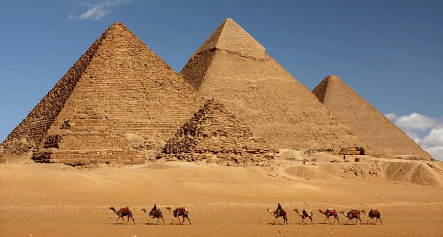 Cairo: Giza pyramids, Sphinx, and Great Pyramid Tour - Lunch with pyramid views: simple, but time-sensitive