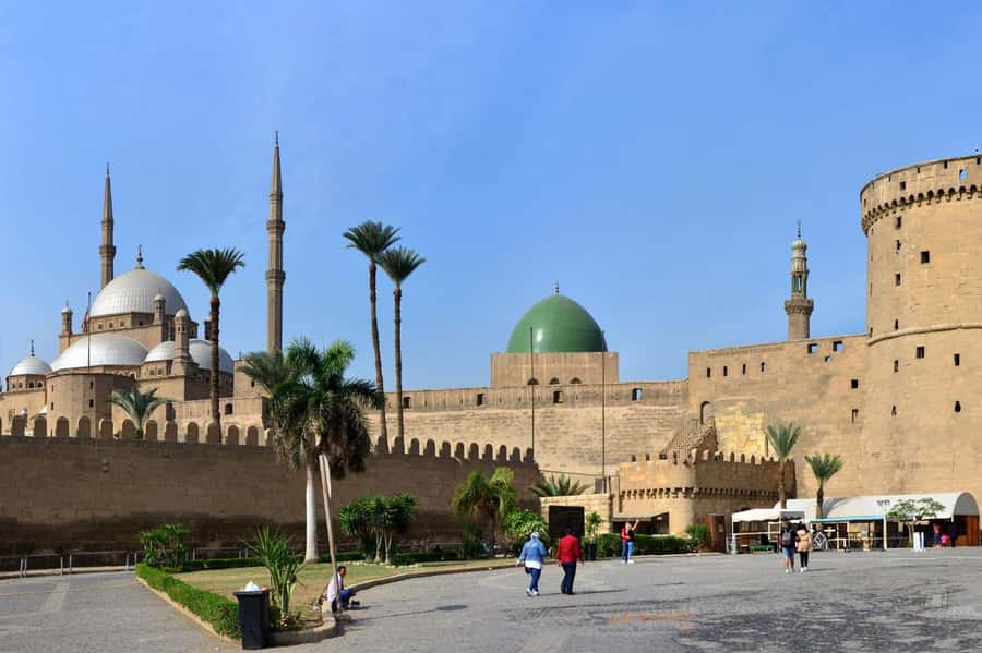 Cairo/Giza: Saladin Citadel, Egyptian Museum, & Bazaar Tour - Khan El Khalili Bazaar: Shopping With a Guide and a Sense of Place
