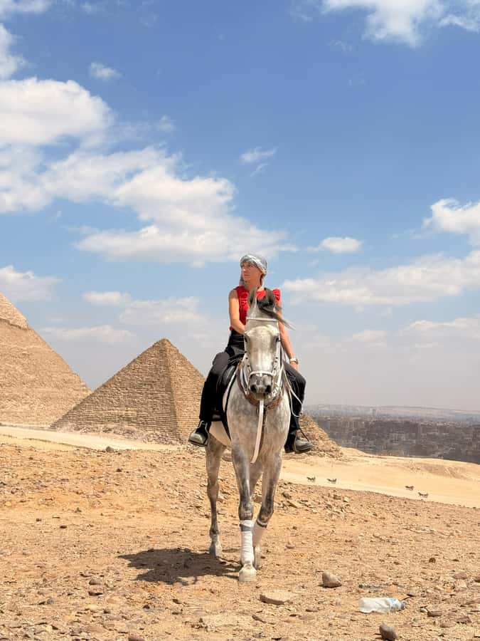 Cairo: Horse Riding tour at Pyramids of Giza - Meeting at the gates and getting your helmet on