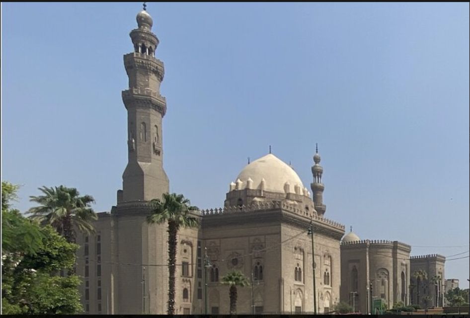 Cairo: Islamic and Coptic Cairo Private Tour with Lunch - Lunch, snacks, and water: the small comfort that keeps the day workable