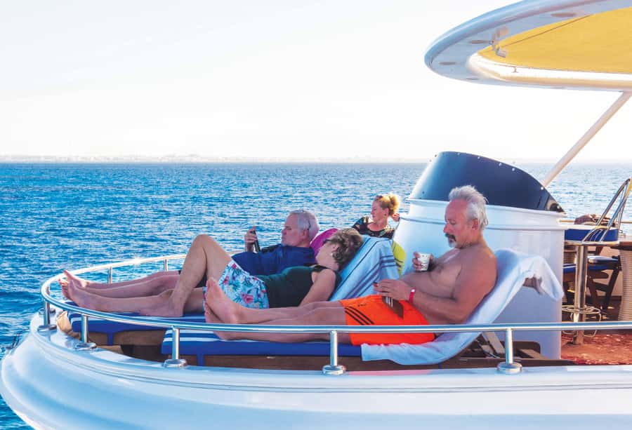 Cairo: Luxury Snorkeling Cruise & lunch with optional pickup - The yacht cruise schedule: how your four hours usually feel