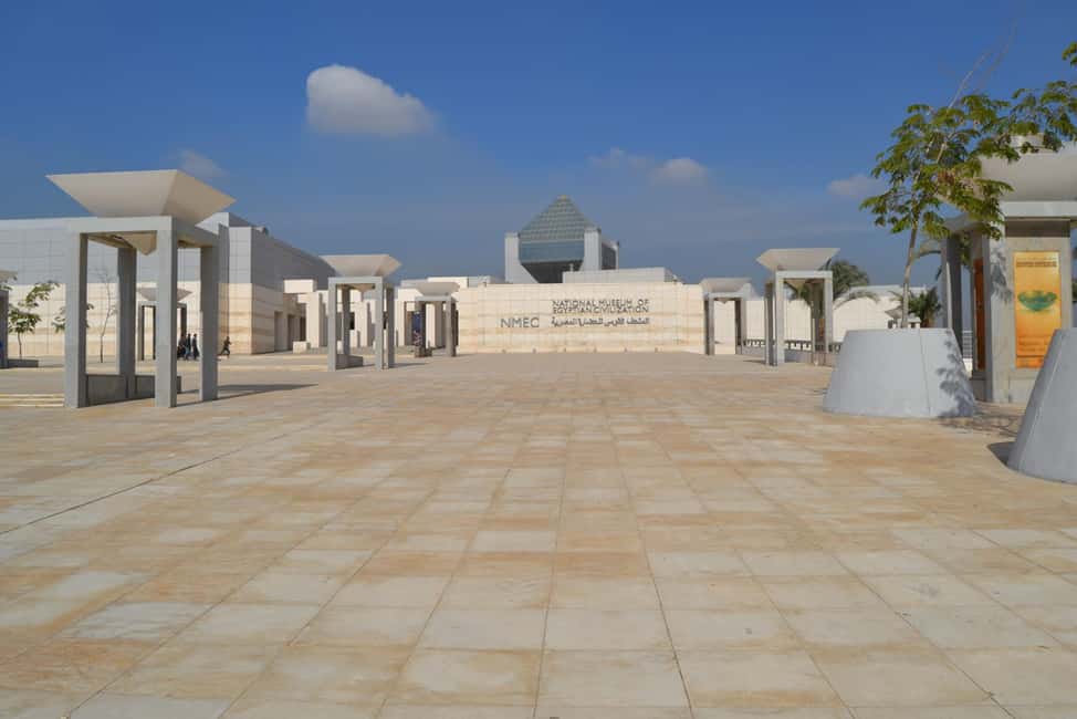 Cairo: National Museum, Egyptian Museum, and Citadel Tour - Private transfers, entrances, water, and what you’re really paying for