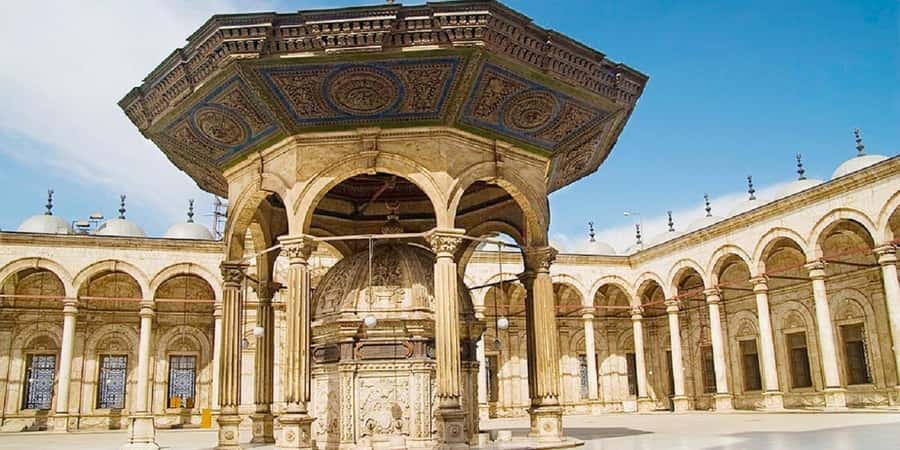 Cairo: Old Cairo Guided Tour by Car with Lunch and Pickup - Lunch in a local restaurant: what to expect from the food