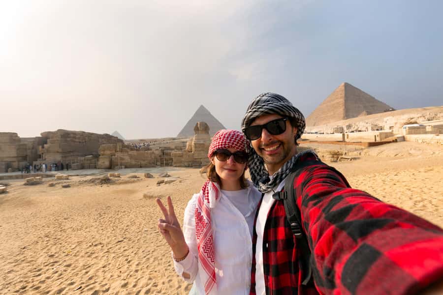 Cairo: Private 5-Day Egypt Tour with Alexandria & Balloon - Day 1 in Cairo: Giza Plateau, Sphinx, and the Egyptian Museum