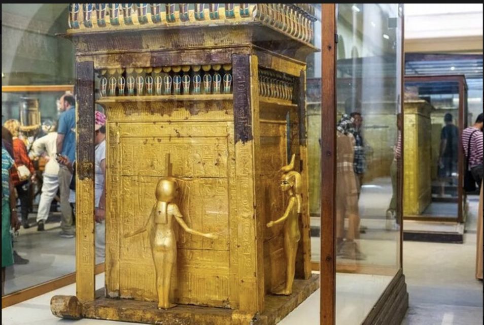 Cairo: Private Giza Pyramids, Egyptian Museum, & Bazaar Tour - Khan el-Khalili Bazaar: Shopping, Sniff Tests, and Street-Level Cairo