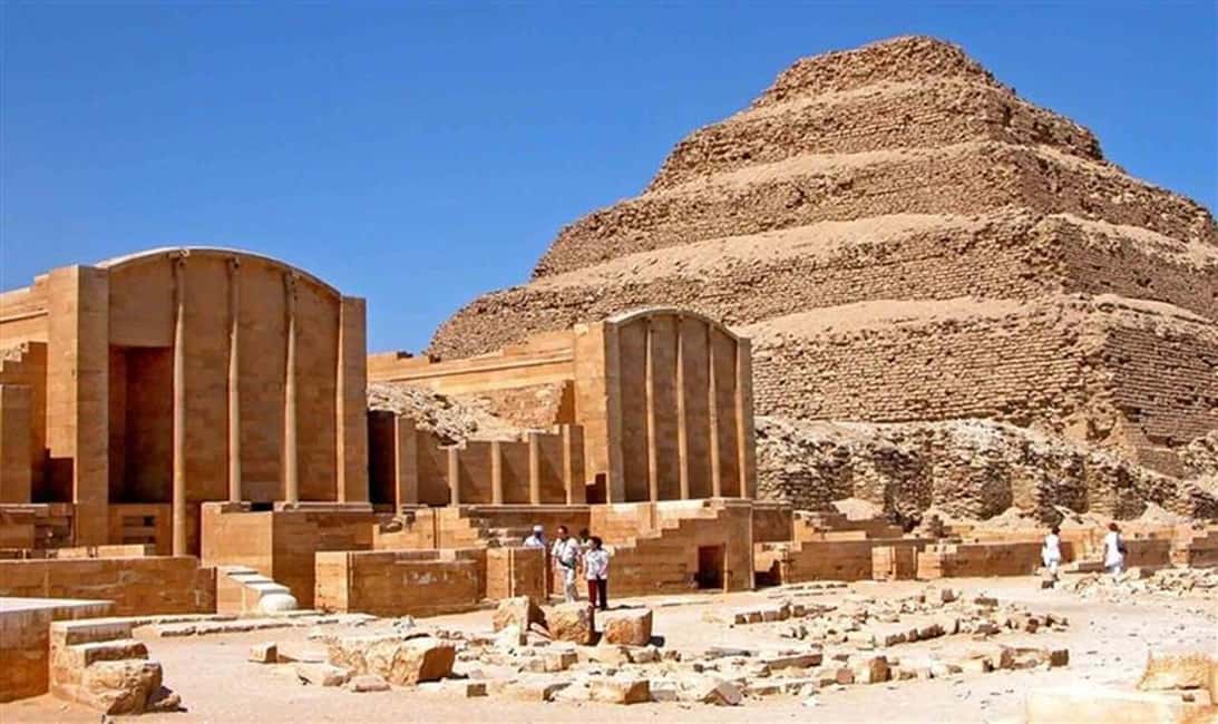 Cairo: Private Giza Pyramids, Sphinx, Saqqara & Memphis Tour - Memphis open-air ruins and Ramesses II: power after unification