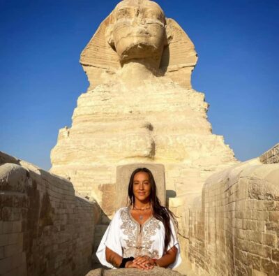 Cairo: Pyramids, Bazaar & Museum with Female Guide - Getting to Giza: Pickup From Cairo or Giza (Plus A/C If Added)