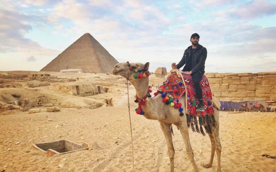 Cairo: Pyramids Camel Ride, Dinner and Sound & Light Show - Sound and Light Show at Giza: Sphinx first, then the builders