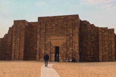 Cairo: Pyramids, Memphis, Sakkara day trip - Getting to the sites: private A/C transfers from your hotel