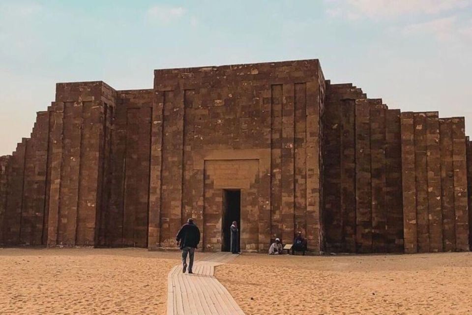 Cairo: Pyramids, Memphis, Sakkara day trip - Getting to the sites: private A/C transfers from your hotel