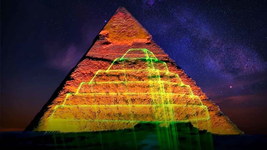 Cairo: Pyramids of Giza Sound & Light Show with City Tour - Traditional dinner in an authentic setting: what to expect
