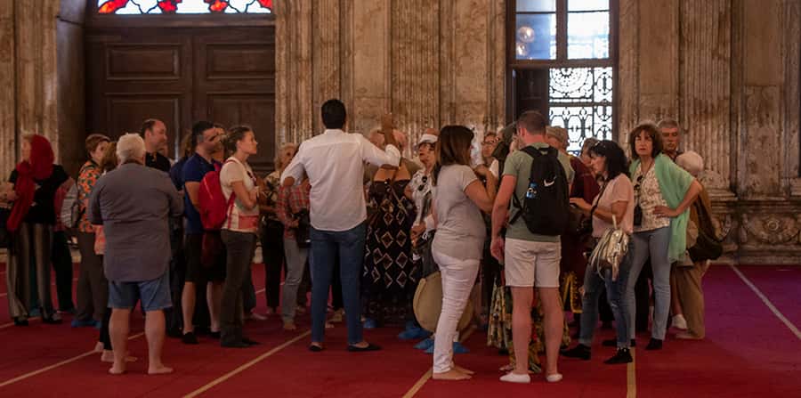 Cairo: Salah El Din Citadel and Old Cairo Bazar Guided Tour - Old Cairo’s Hanging Church and Ben Ezra Synagogue Walk