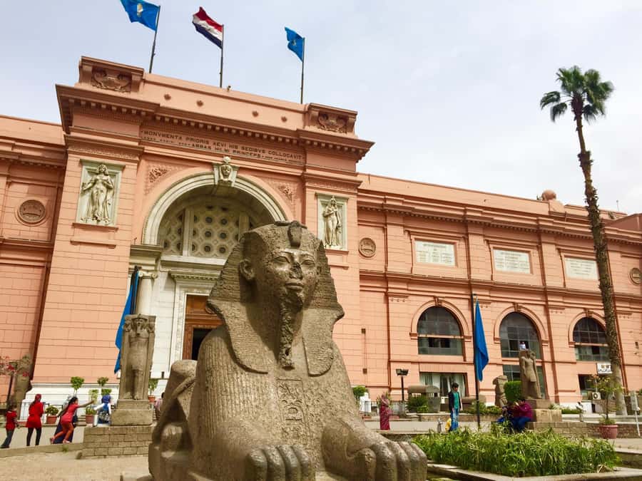 Cairo Tour To Egyptian Museum, Citadel & Khan Khalili Bazaar - Languages and guide fit: where smooth days come from
