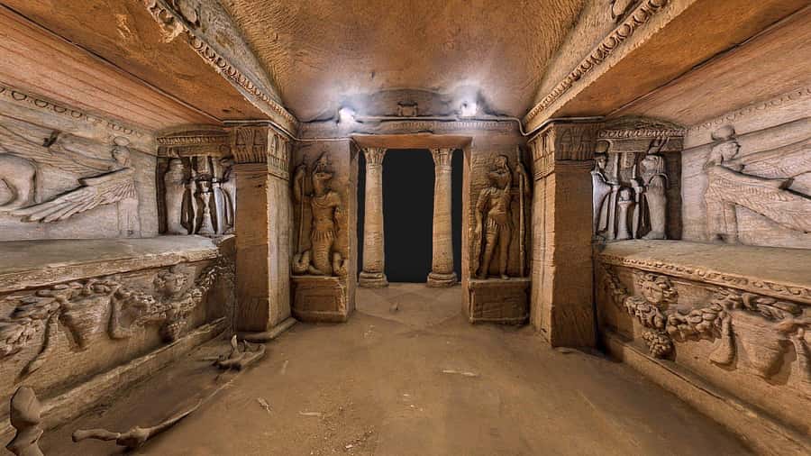 Catacombs of kom el shoqafa Guided Walking Tour - Kom El Shoqafa: why this catacomb tour works