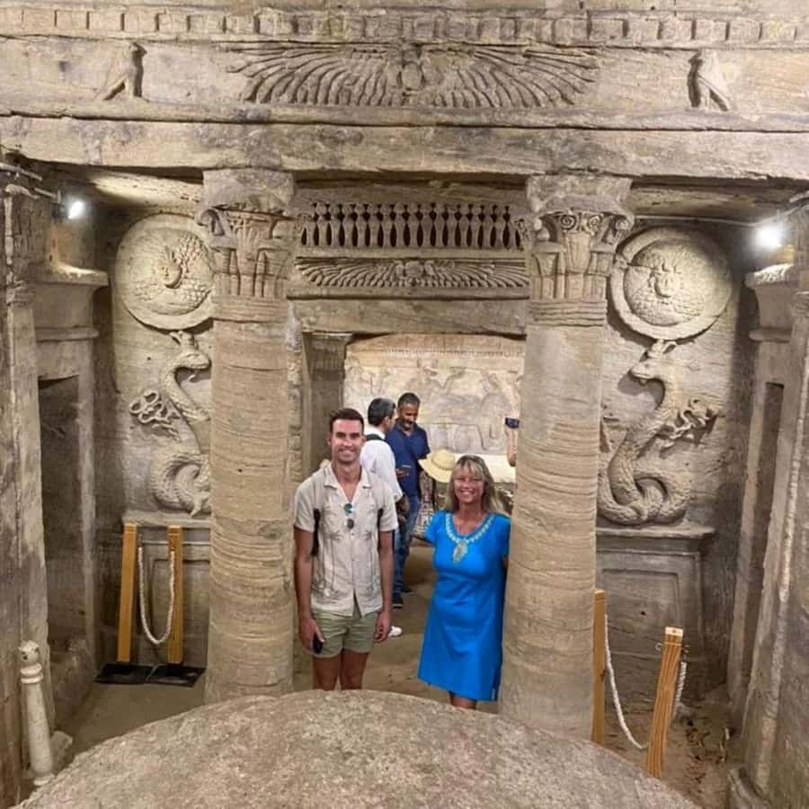 Catacombs of kom el shoqafa Guided Walking Tour - Going underground: the carvings and what to look for