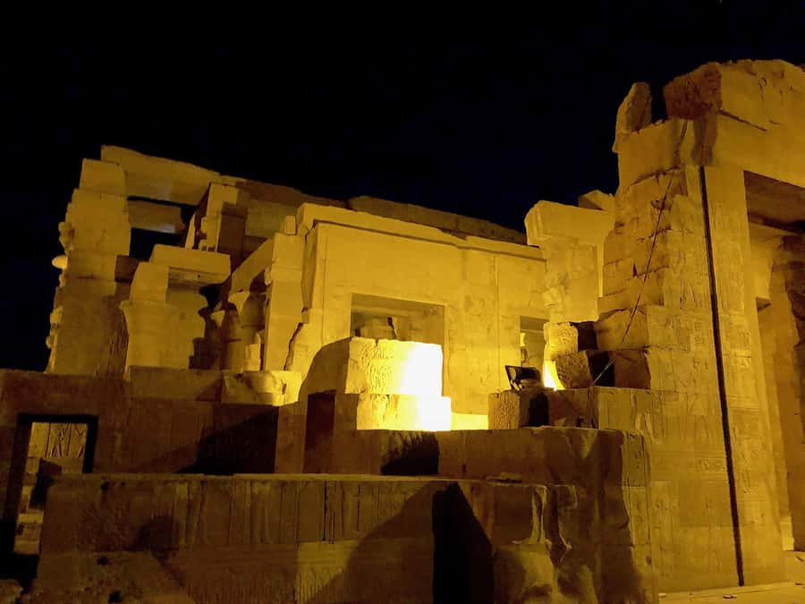Day Tour visit Edfu Kom Ombo temples from Luxor - Live Guide Languages and Why Explanations Matter Here