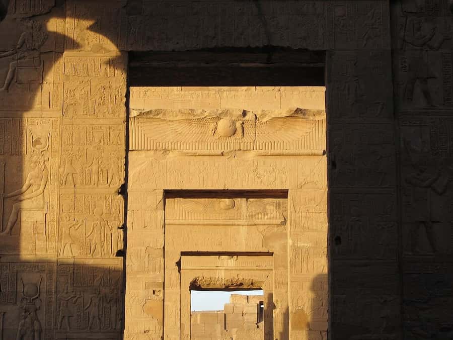 Day Tour visit Edfu Kom Ombo temples from Luxor - Should You Book This Edfu and Kom Ombo Day Tour?