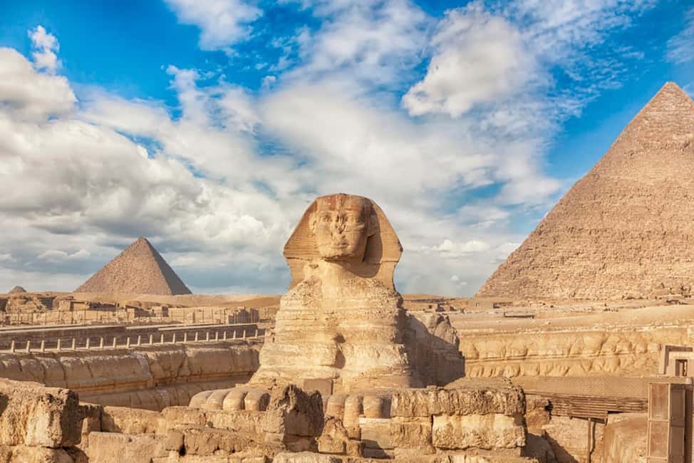Discover Cairo: Private Day Trip to Museum, Pyramids & Lunch - The Sphinx and Valley Temple: Why These Two Stops Matter