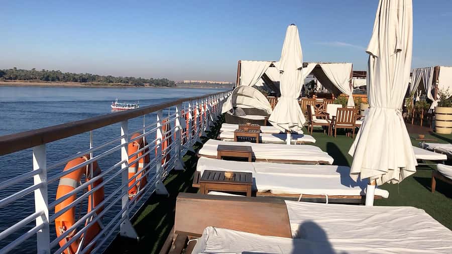 Egypt: 7-Day Private Tour, Baloon, Flights and Nile Cruise - Edfu and Kom Ombo: Two Distinct Temple Personalities