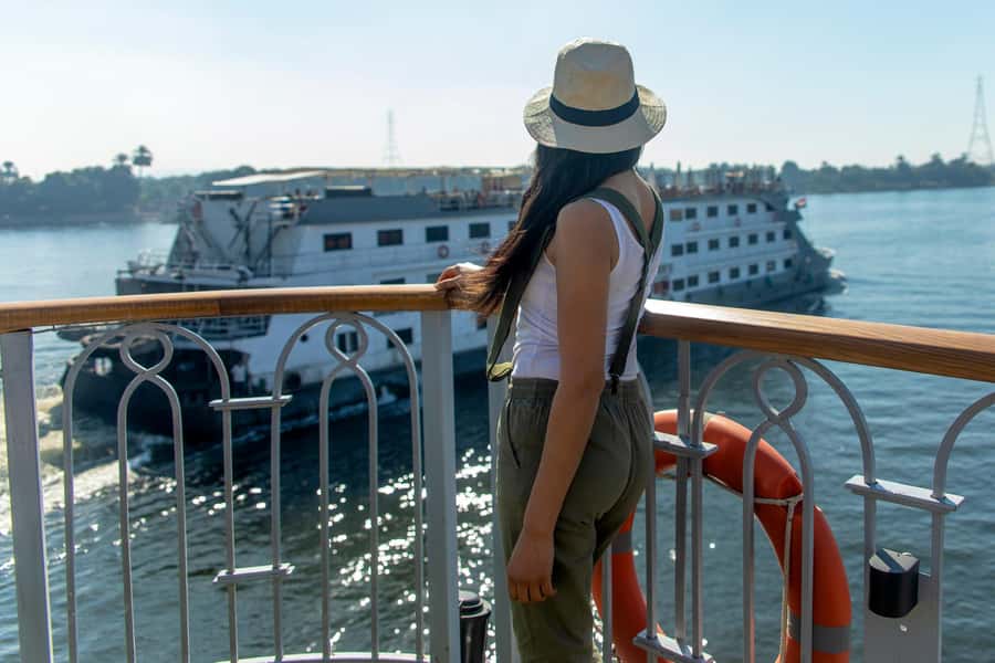 From Aswan: 4-Day Nile Cruise from Aswan to Luxor with Guide - Kom Ombo: the crocodile god’s double stop