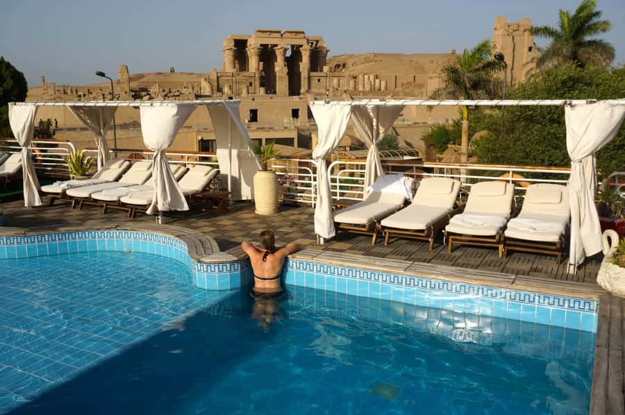 From Cairo: 4-Day Nile Cruise from Aswan to Luxor with Meals - High Dam and Philae Temple on Day 1: The Aswan Knockout Combo