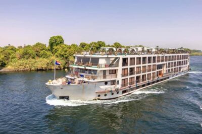 From Cairo: 4-Day Nile Cruise to Aswan w/ Balloon & Flights - Sunrise hot-air balloon over Luxor and a West Bank day plan