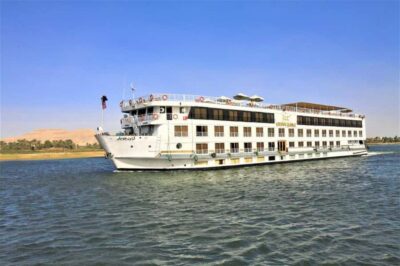From Cairo: 5-Day Nile Cruise to Aswan & Balloon by Flights - Day 1: Luxor East Bank Power, Plus Felucca Tea